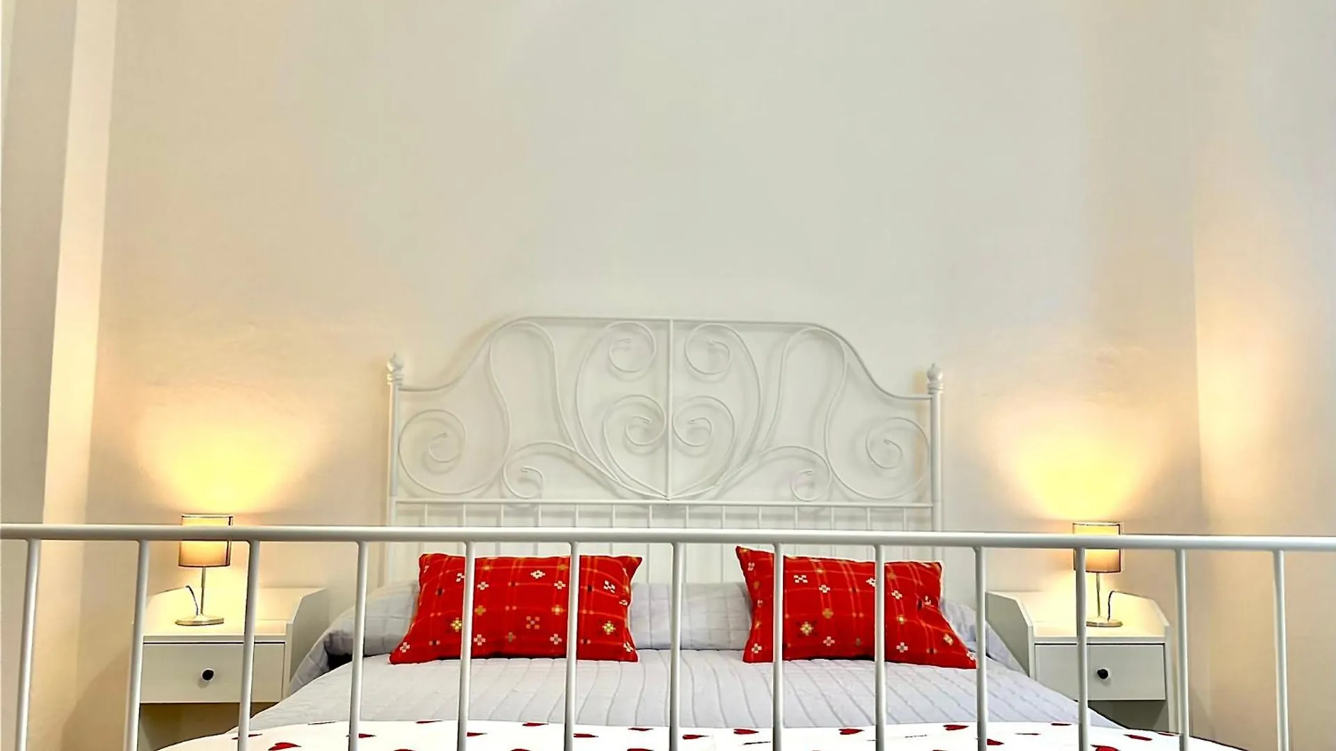Apartment Landi 10 - 2 Camere, Parcheggio, Ascensore, Vicino Al Centro Pisa